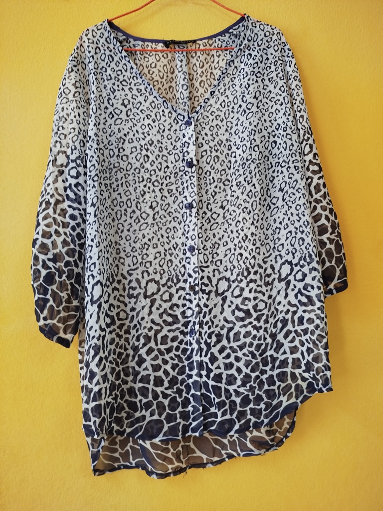 HAUT FEMME BLANC TEINTE DE MOTIFS  BLEUS